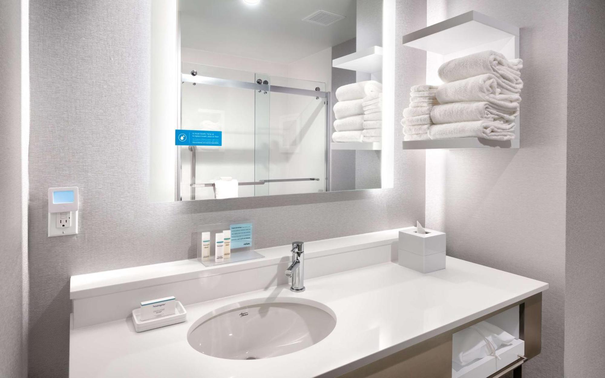 Hampton Inn & Suites Anaheim Resort Convention Center Luaran gambar